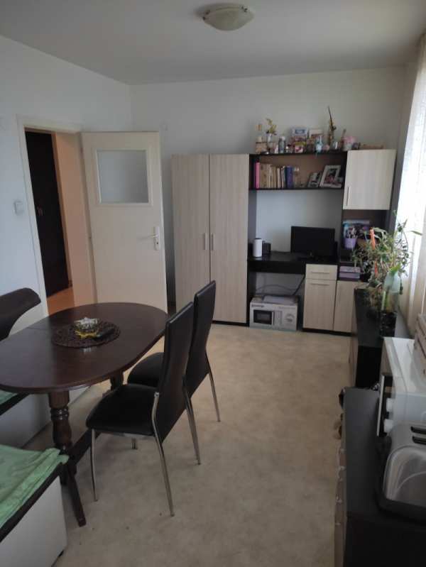 Дава под наем 4-стаен, гр. плевен, широк център