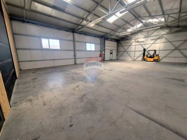 Дава под наем склад, гр. варна, с. каменар