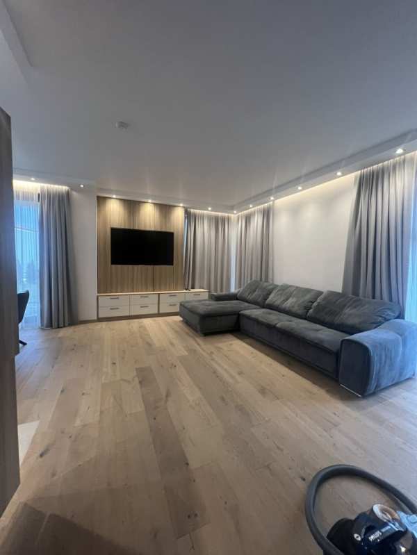 Дава под наем къща, с. кладница, област перник