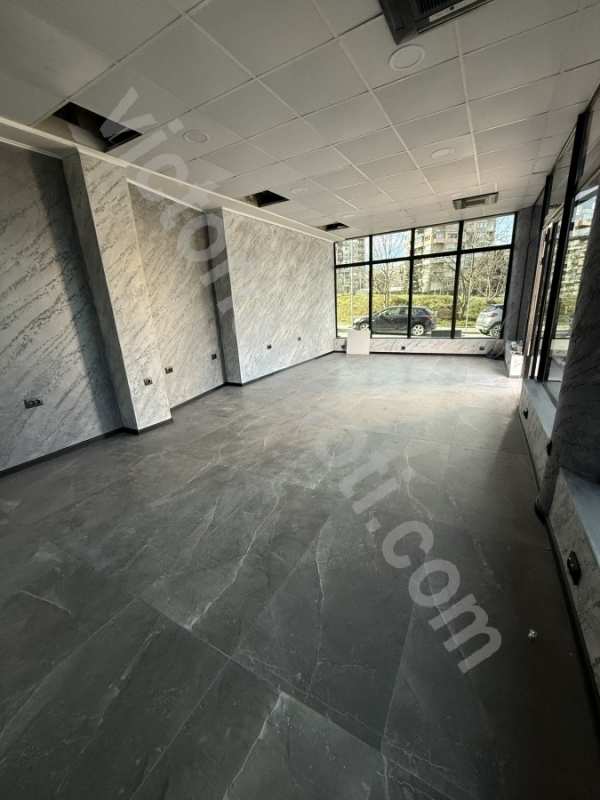 Дава под наем магазин, гр. велико търново, център