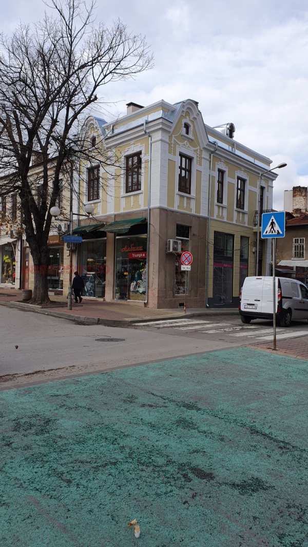 Дава под наем къща, гр. шумен, център