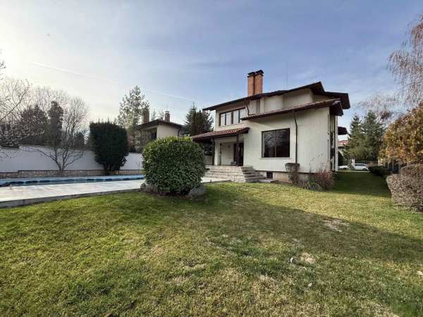 Дава под наем къща, гр. софия, в.з.американски колеж