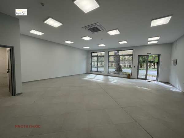 Дава под наем офис, гр. шумен, добруджански