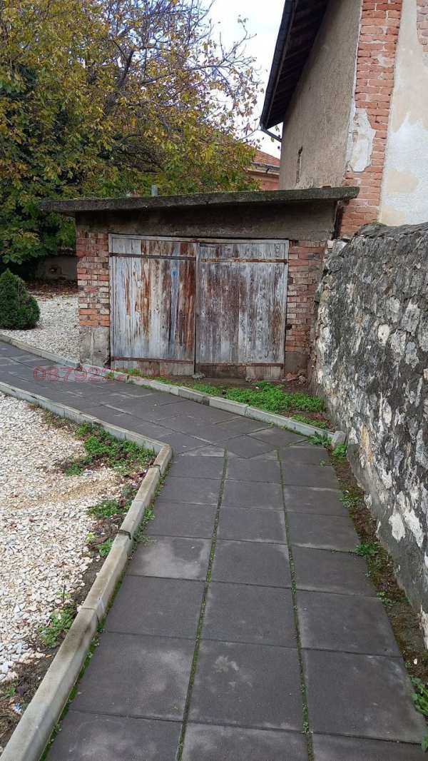 Дава под наем офис, гр. луковит, област ловеч