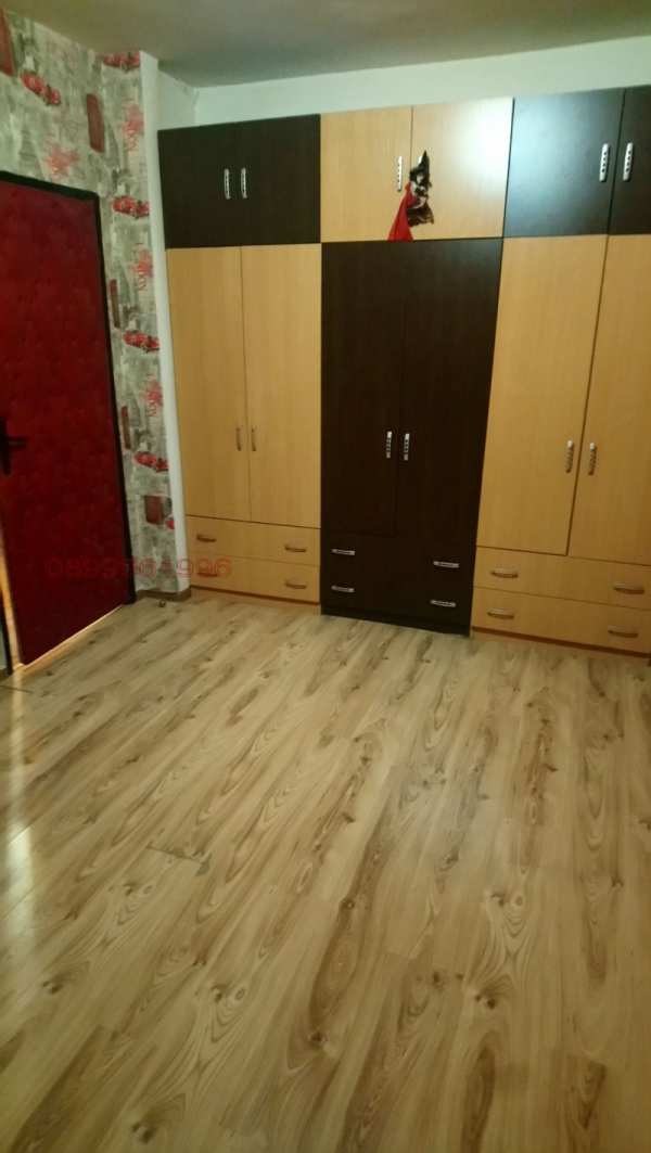 Дава под наем 1-стаен, гр. перник, изток