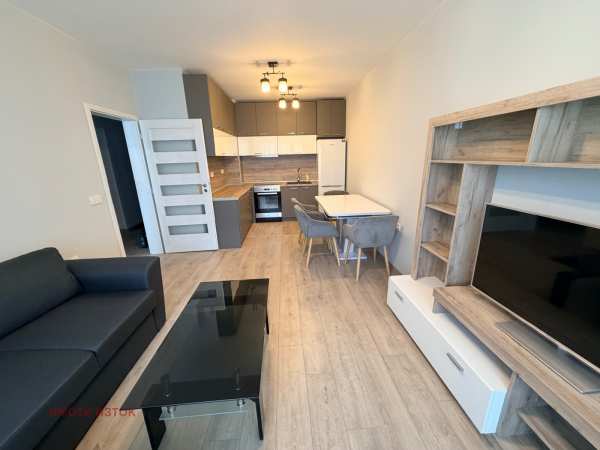 Дава под наем 2-стаен, гр. перник, изток