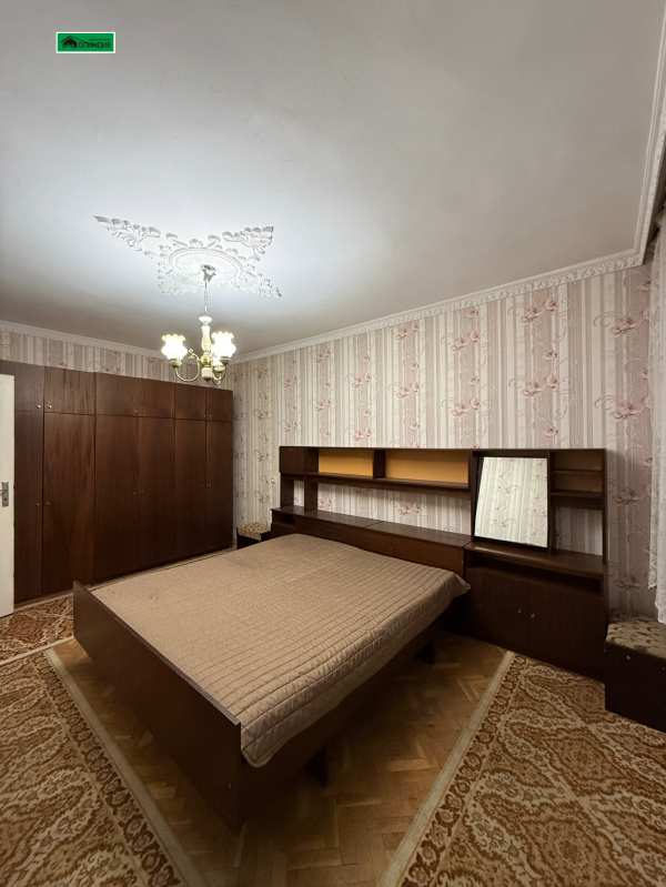 Дава под наем 3-стаен, гр. враца, център