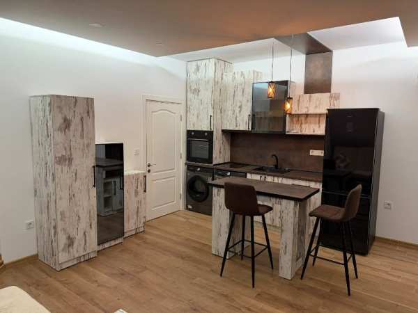 Дава под наем 1-стаен, гр. велико търново, бузлуджа