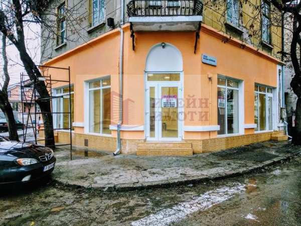 Дава под наем офис, гр. русе, център