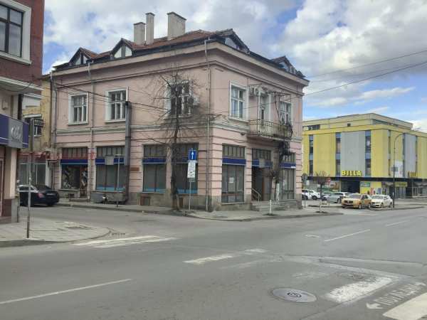 Дава под наем магазин, гр. кюстендил, център