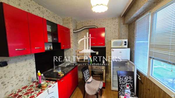 Дава под наем 2-стаен, гр. перник, мошино