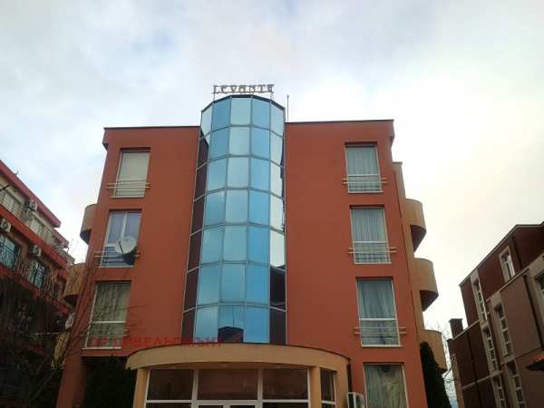 Дава под наем  склад к.к. Слънчев бряг, област Бургас
      31 кв.м