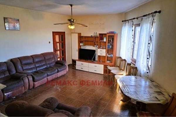 Дава под наем къща, гр. варна, област варна