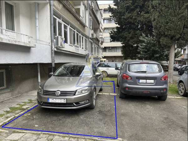 Дава под наем гараж, паркомясто, гр. бургас, център