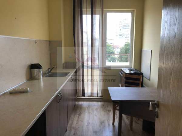 Дава под наем 4-стаен, гр. варна, колхозен пазар