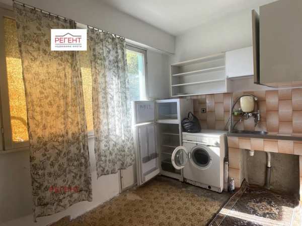 Дава под наем  1-стаен град Габрово, Трендафил 2
      40 кв.м
