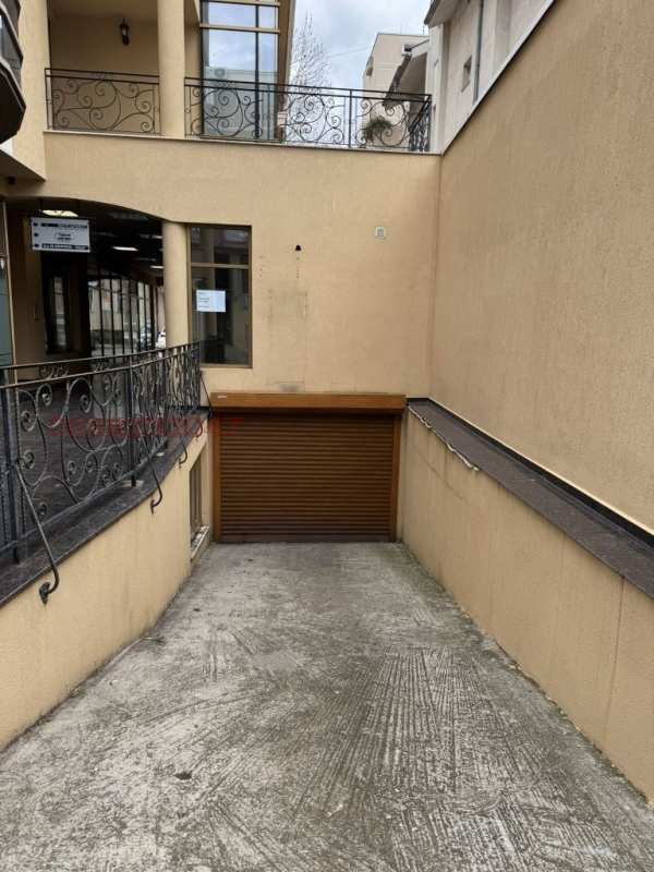 Дава под наем гараж, паркомясто, гр. сливен, център