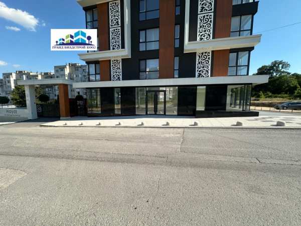 Дава под наем  магазин град Шумен, Боян Българанов 1
      250 кв.м