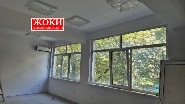 Дава под наем  офис град Перник, Център
      64 кв.м