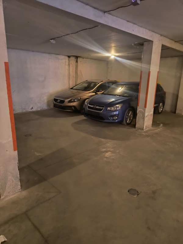 Дава под наем  гараж, паркомясто град Враца, Център
      25 кв.м