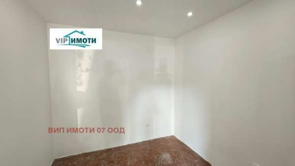 Дава под наем магазин, гр. ловеч, център