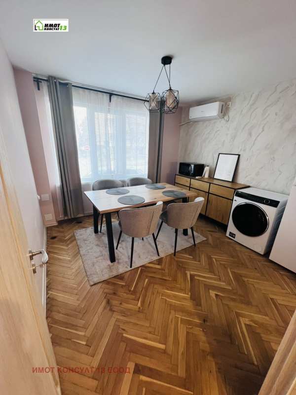 Дава под наем 3-стаен, гр. плевен, идеален център