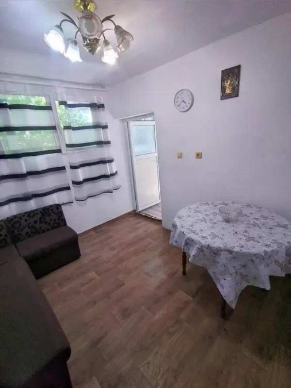 Дава под наем 2-стаен, гр. варна, цветен квартал