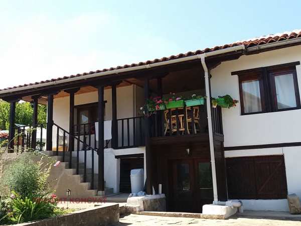 Дава под наем къща, с. самоводене, област велико търново