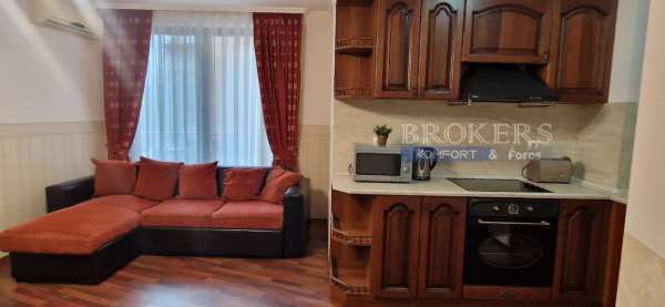 Дава под наем офис, гр. варна, център