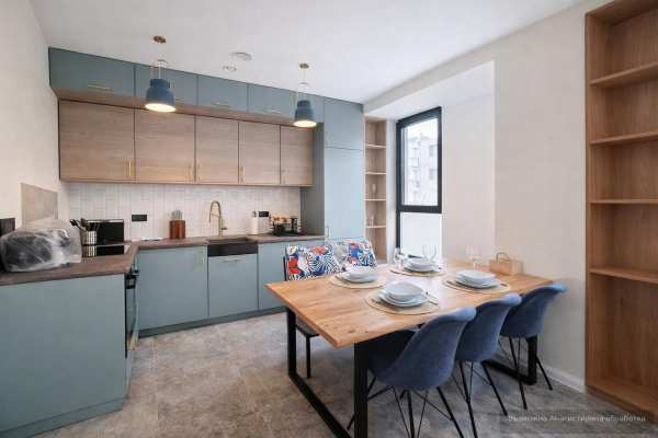 Дава под наем къща, гр. варна, център