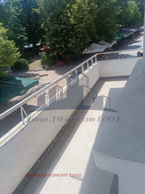 Дава под наем 3-стаен, гр. шумен, център