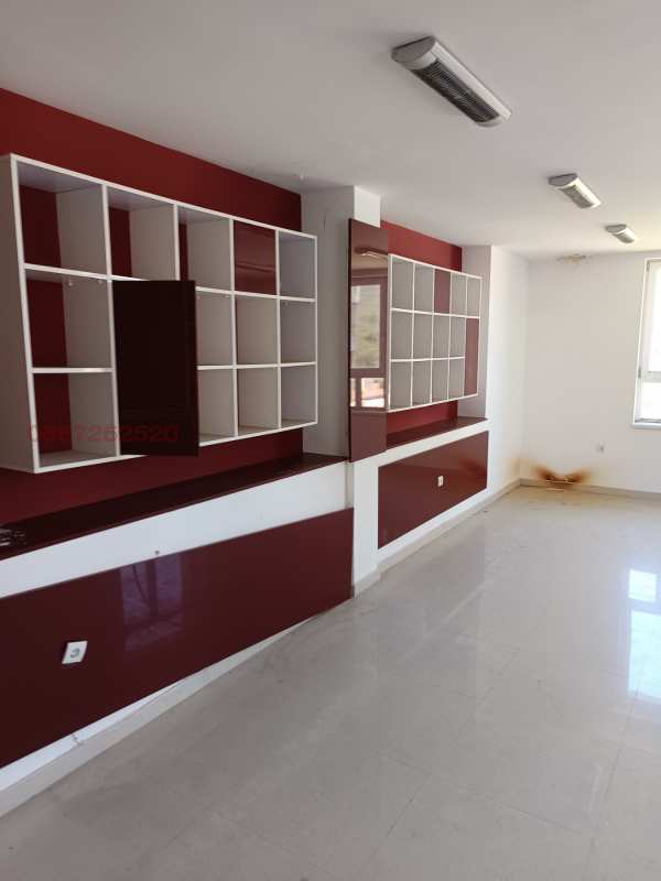 Дава под наем офис, гр. разлог, област благоевград