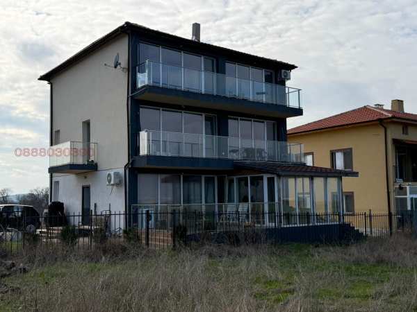 Дава под наем етаж от къща, гр. бургас, крайморие