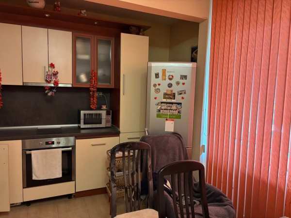 Дава под наем 3-стаен, гр. плевен, идеален център