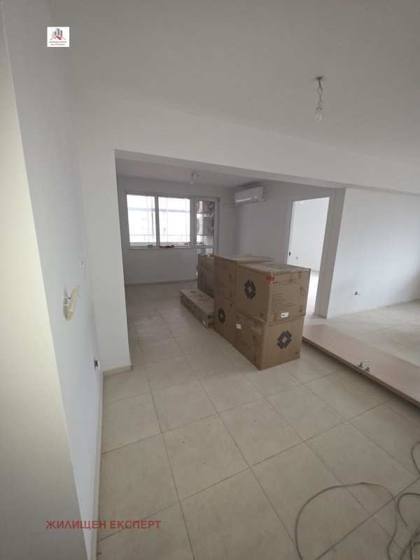 Дава под наем 4-стаен, гр. софия, симеоново