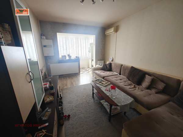 Продава 2-стаен, гр. пазарджик, младост