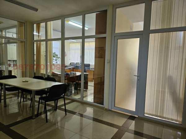 Продава офис, гр. ловеч, център