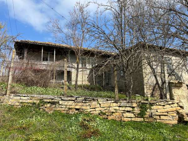 Продава къща, с. дриново, област търговище