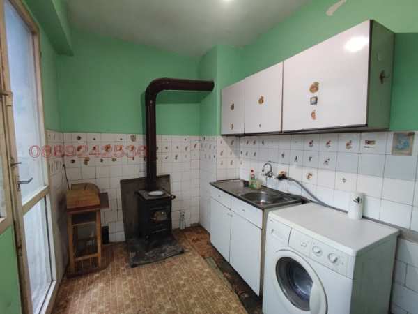 Продава 2-стаен, гр. троян, област ловеч