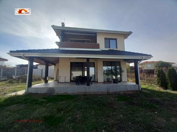 Продава къща, с. белащица, област пловдив