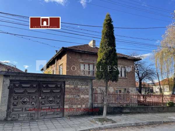 Продава  къща гр. Ракитово, област Пазарджик
      266 кв.м