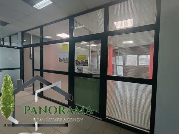 Продава  офис град Шумен, Център
      37 кв.м