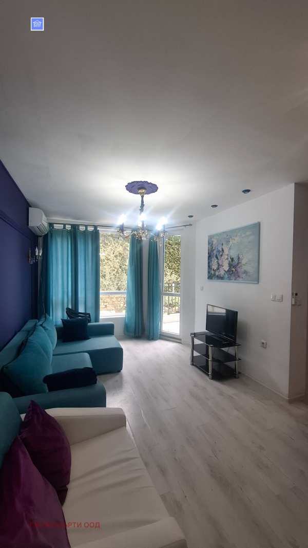 Продава 3-стаен, гр. балчик, област добрич