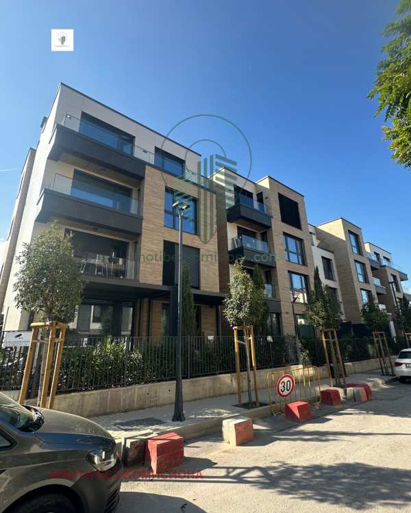 Продава 4-стаен, гр. софия, кръстова вада