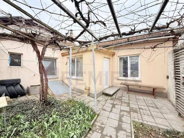 Продава къща, гр. добрич, пинета