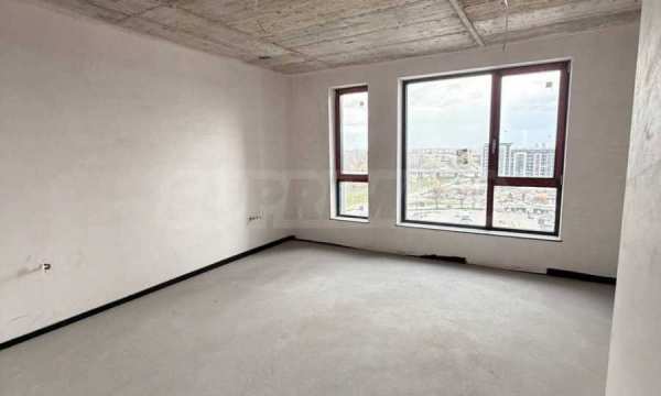 Продава 4-стаен, гр. пловдив, център