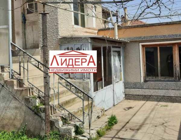 Продава къща, гр. брезово, област пловдив