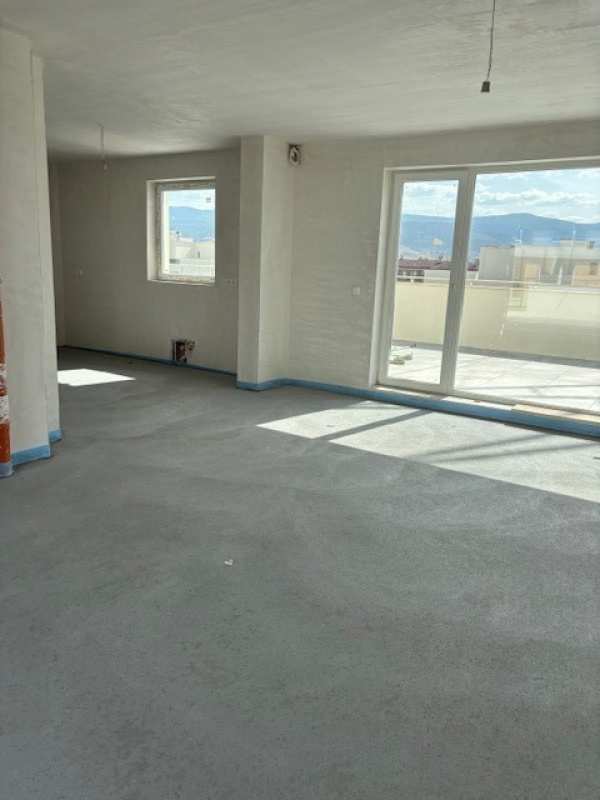 Продава  многостаен град Пловдив, Остромила
      369 кв.м