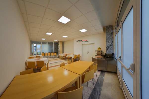 Продава хотел, гр. софия, с. яна