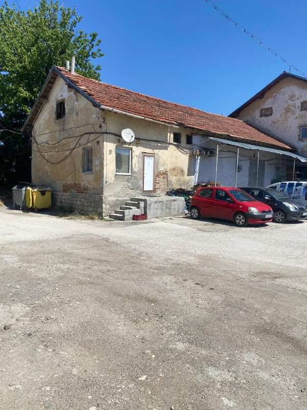 Продава склад, гр. плевен, индустриална зона